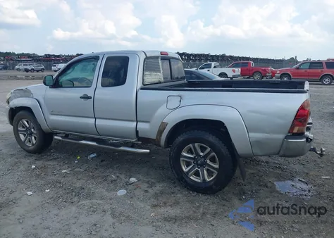 2008 Toyota Tacoma Prerunner V6 z USA, uszkodzony, nr VIN 5TETU62N18Z530079